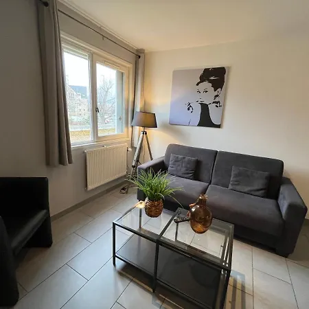 Appartement Men, Appt Une Chambre Proche Memorial De