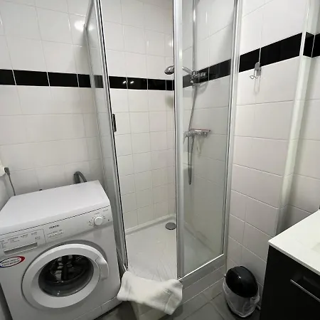 Appartement Men, Appt Une Chambre Proche Memorial De